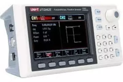 RGK FG-302 — генератор сигналов специальной формы