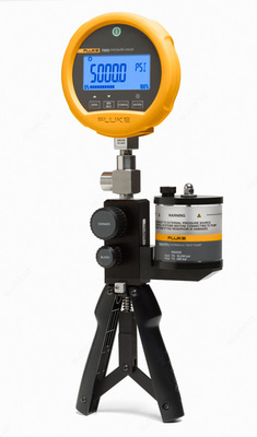 Fluke 700G06 — прецизионный калибратор манометров