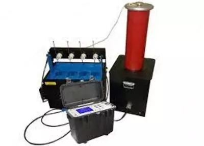 АВИЦ-70 исп.2 c АВИЦ-20П — аппарат высоковольтный испытательный в пластиковом корпусе совместно с ванной для испытаний