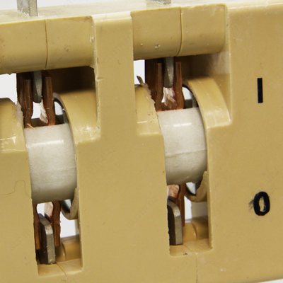 Выключатель-разъединитель ВР32-39В31250-32 УХЛ3лев