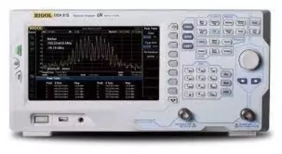 DSA815-TG — анализатор спектра с трекинг-генератором