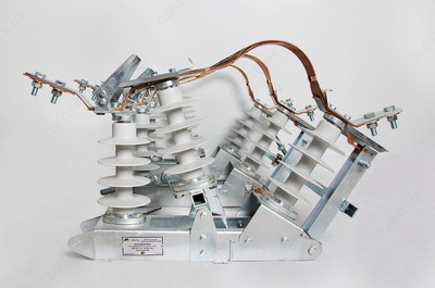Разъединитель линейный РЛК-1б-IV-10/630 УХЛ1 Н=6200