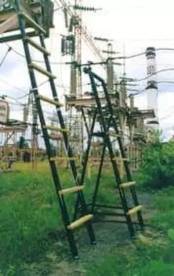 ЛУСК 2-2,7 — лестница универсальная стеклопластиковая электроизолирующая