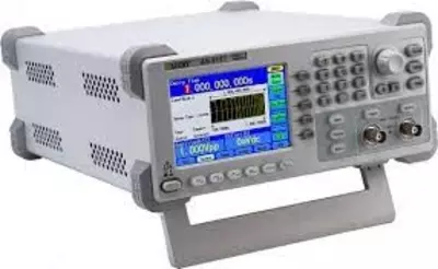 AWG-4152 — генератор сигналов специальной формы